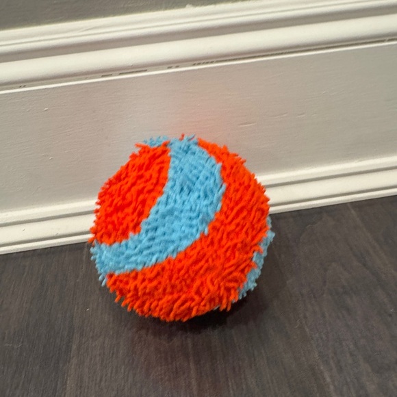 Chuckit! Orange and Blue Fetch Toy for Pets Dogs - Picture 2 of 2